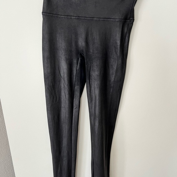 SPANX Faux Leather Leggings Size M - Picture 6 of 6